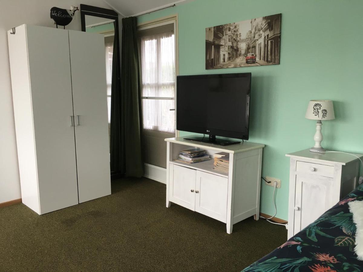 Chalet Or Apartment Nearby Roermond Outlet Stevensweert Exteriör bild